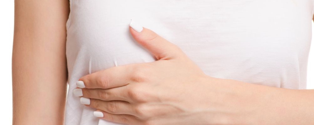 【附近有无痛人流的医院】乳晕上长了很多凸起的疙瘩正常吗(图1) 乳晕上有凸起的小疙瘩是怎么回事 乳圈旁边有一粒一粒是怎么回事 乳晕上长了一圈小疙瘩